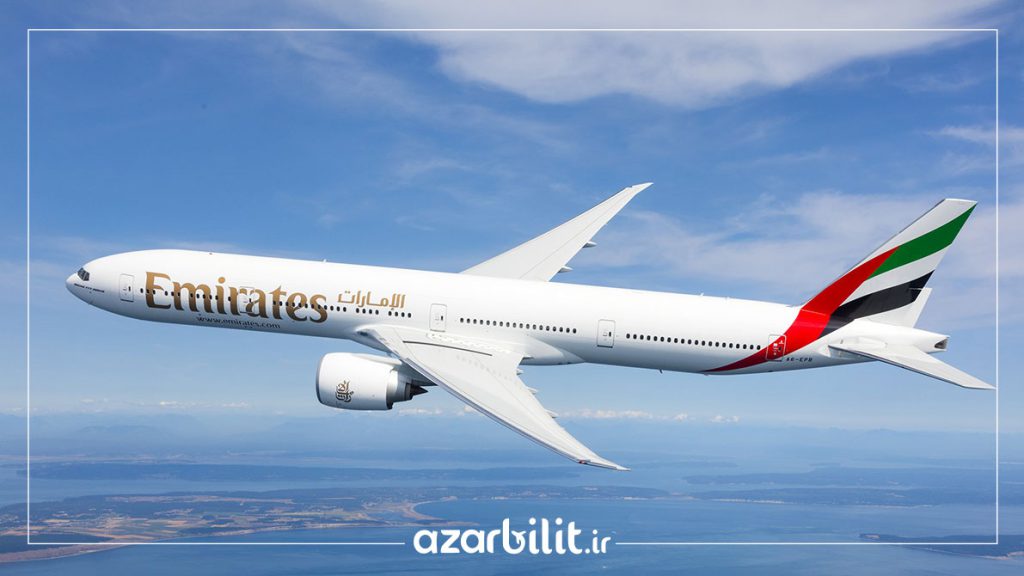 هواپیمای امارات در آسمان