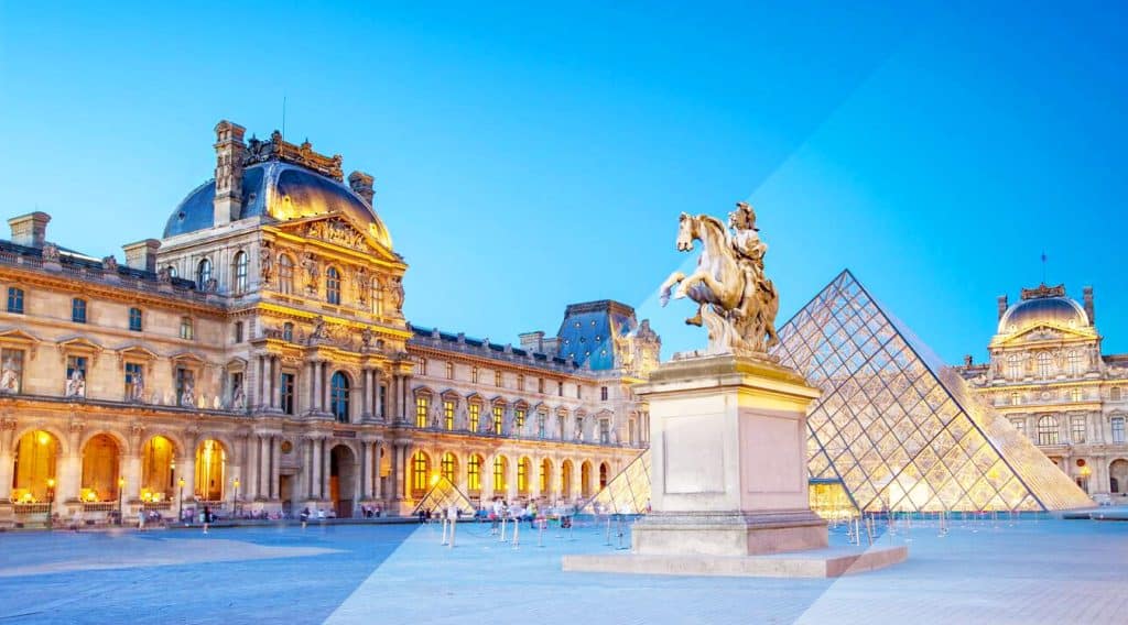 موزه لوور پاریس